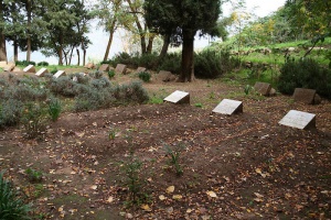 groby trapistów z tibhirine